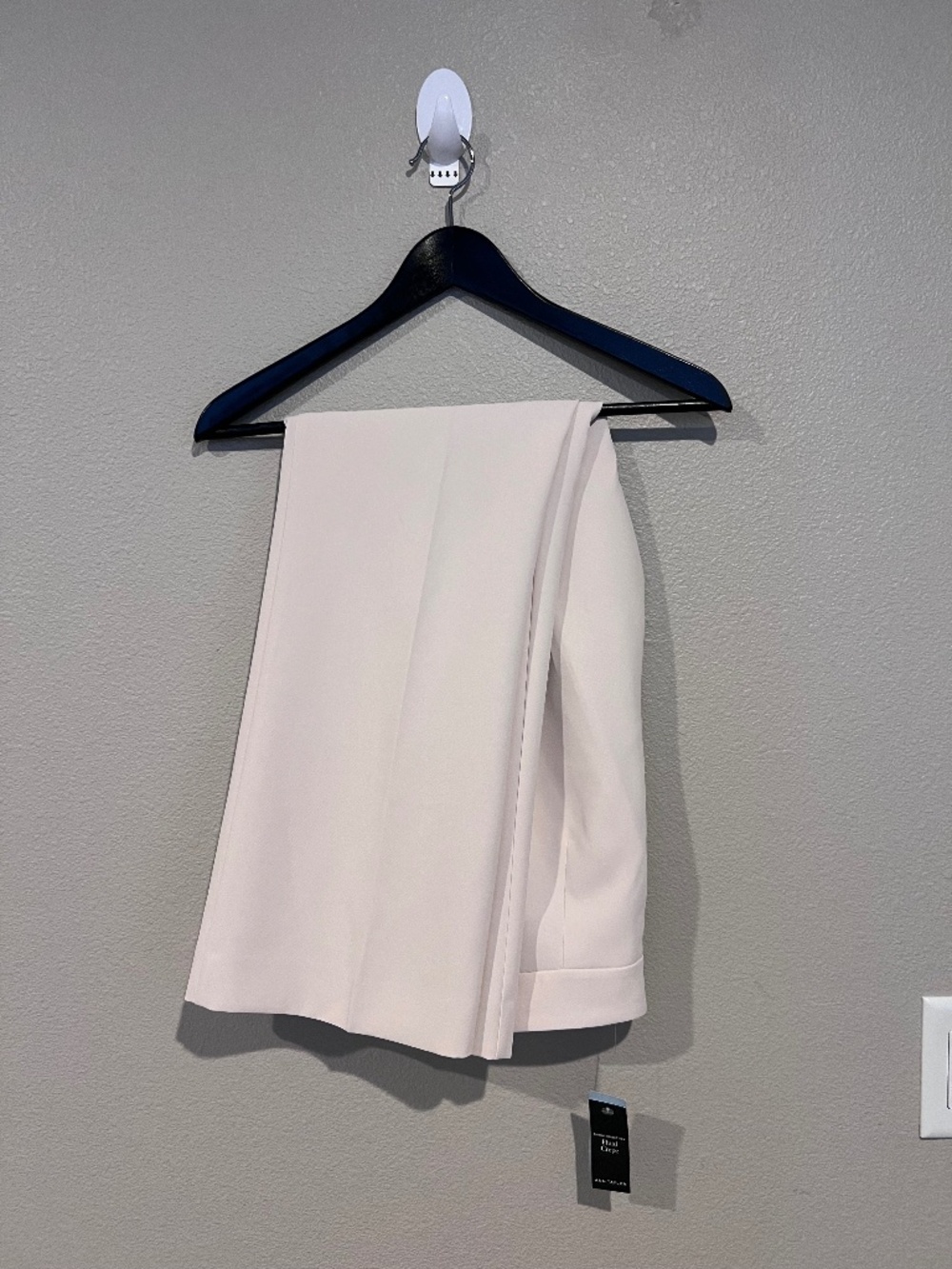 NWT Ann Taylor The Petite Side Zip Trouser in Fluid Crepe - Size 2P